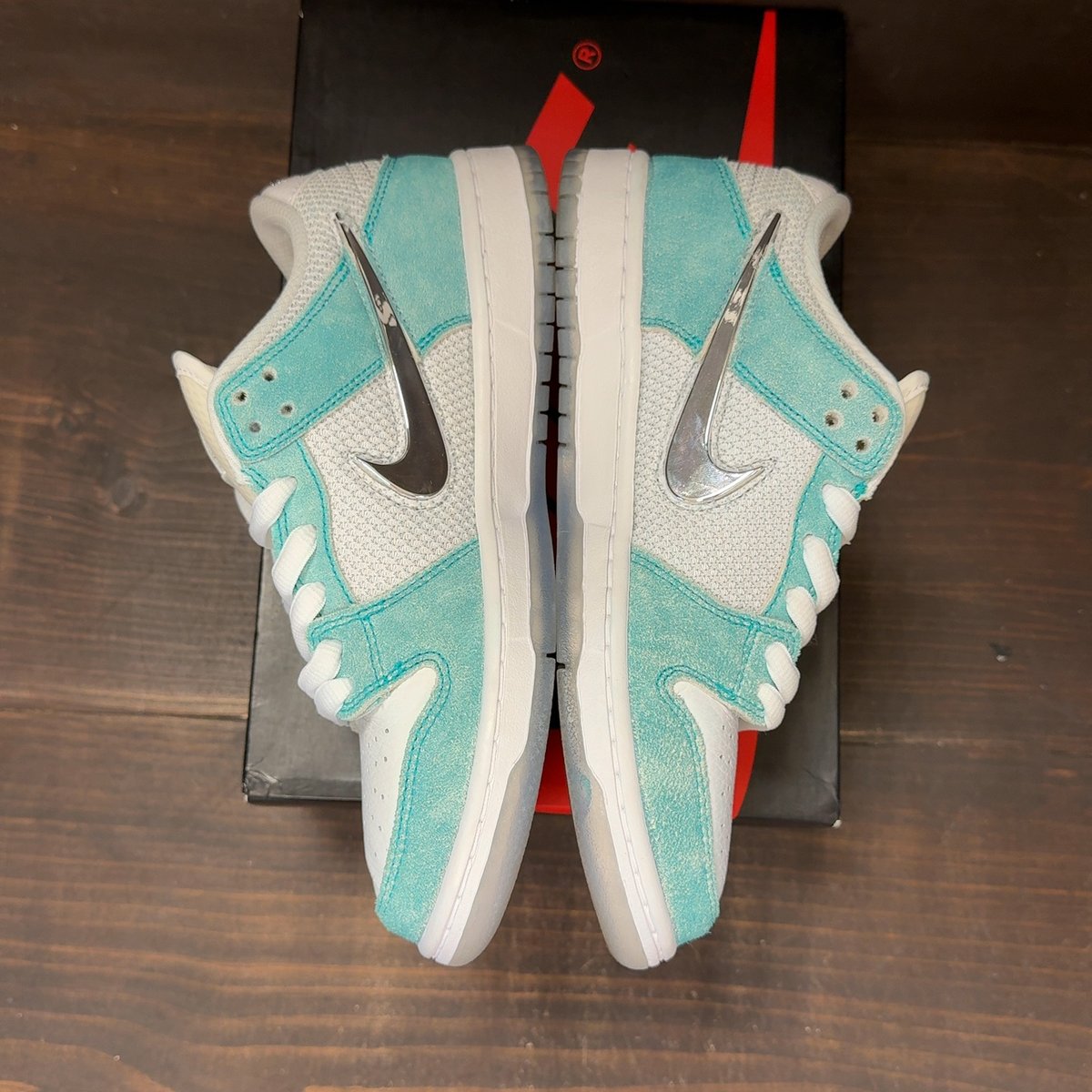 Nike SB Dunk Low April Skateboards Size 6.5 (Pre-Owned) - aux