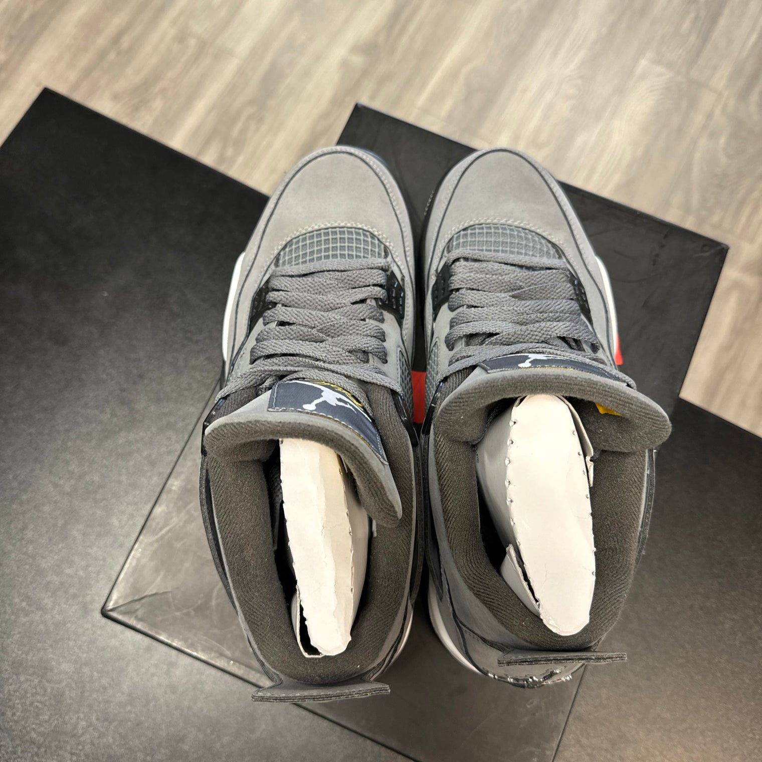 Cool Grey Jordan 4 (Lightly Worn)