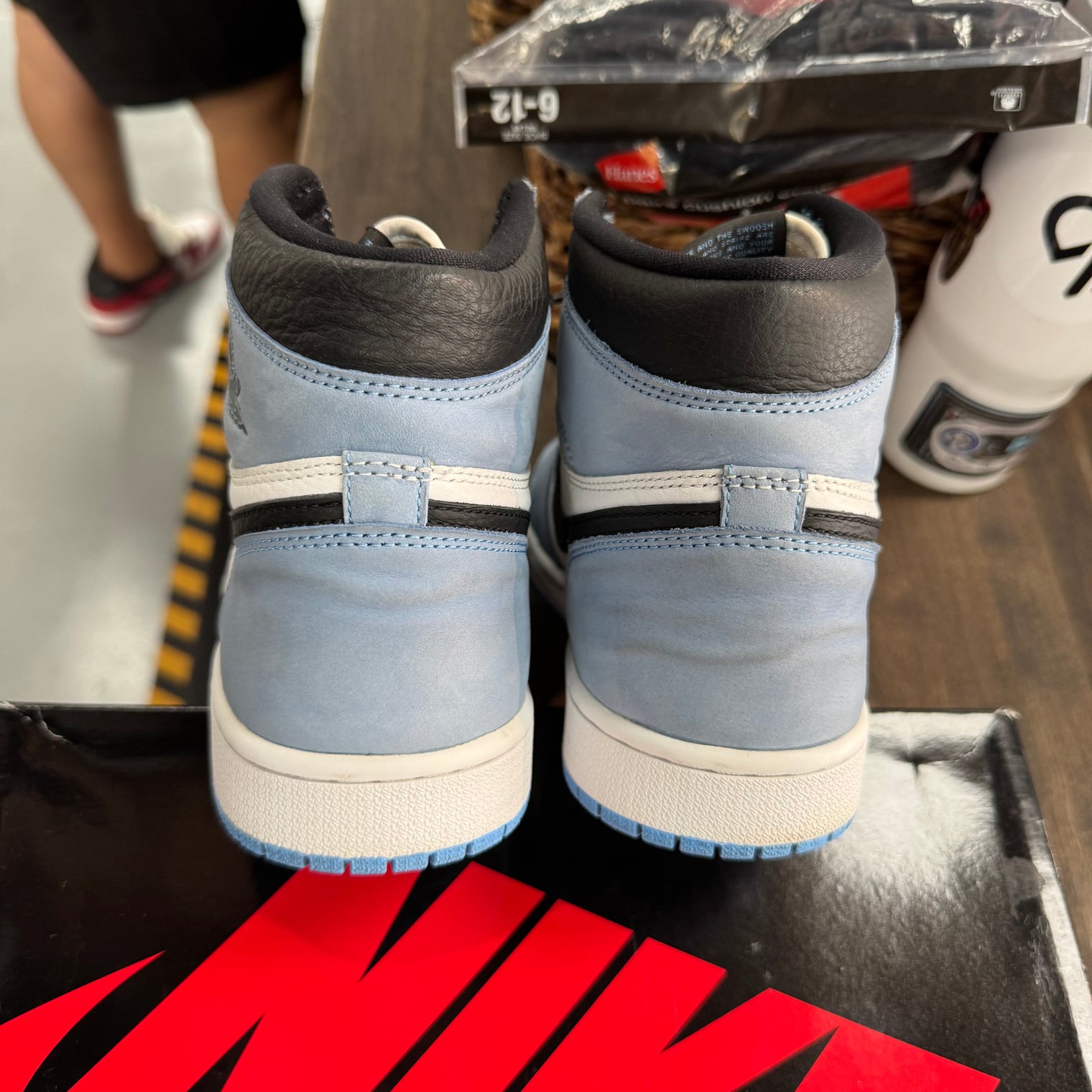 University Blue Jordan 1 High (USED, No Lid)