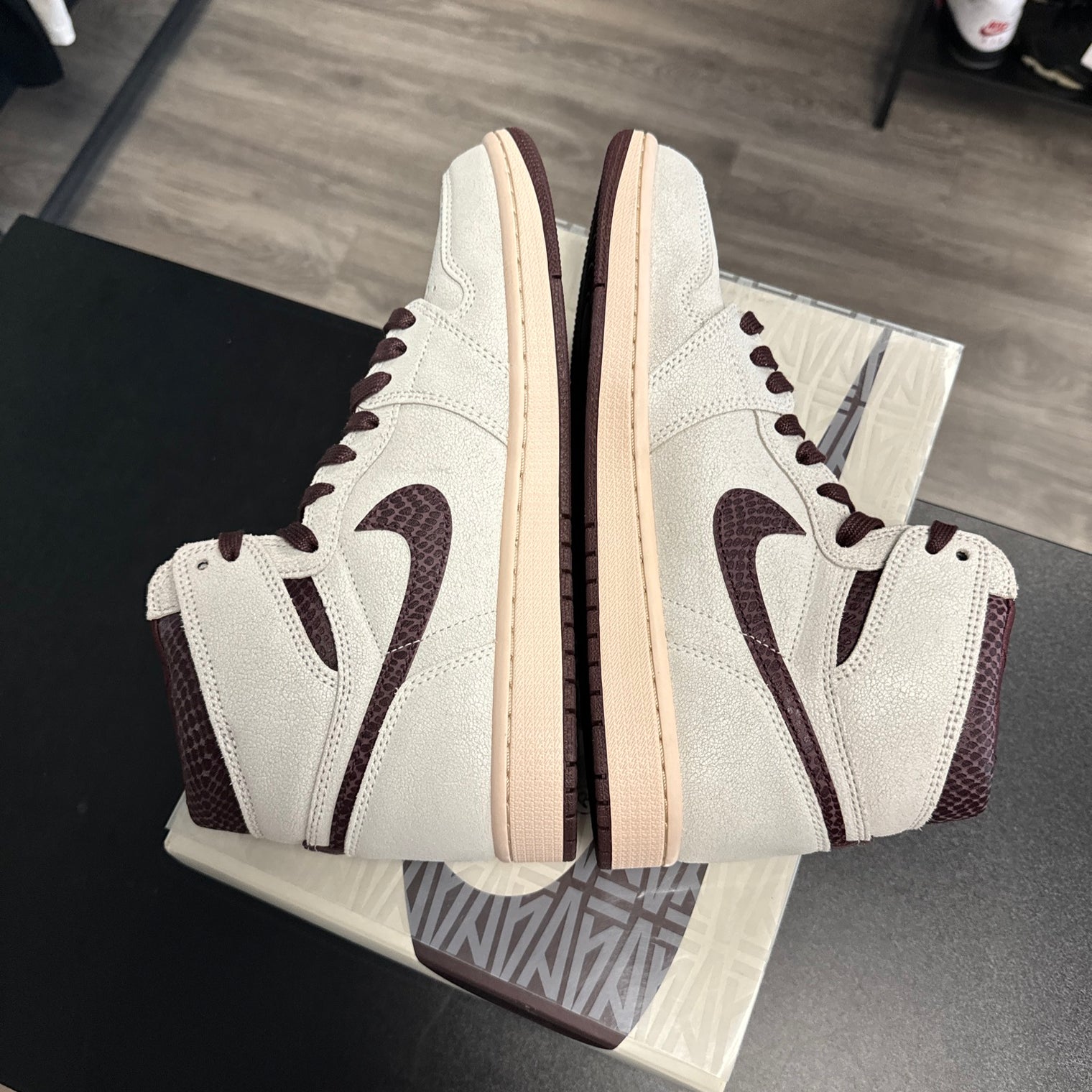 Jordan 1 High A Ma Maniere (Like New)