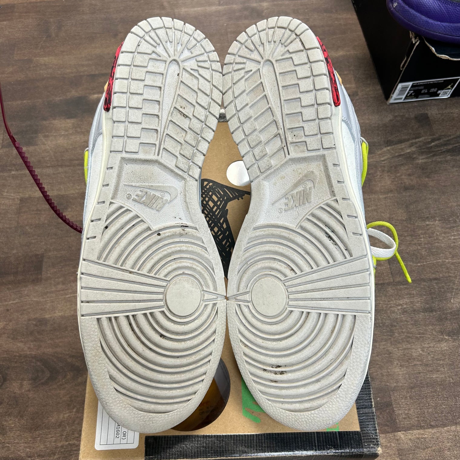 Off-White Nike Dunk Low Lot 8 of 50 (USED)