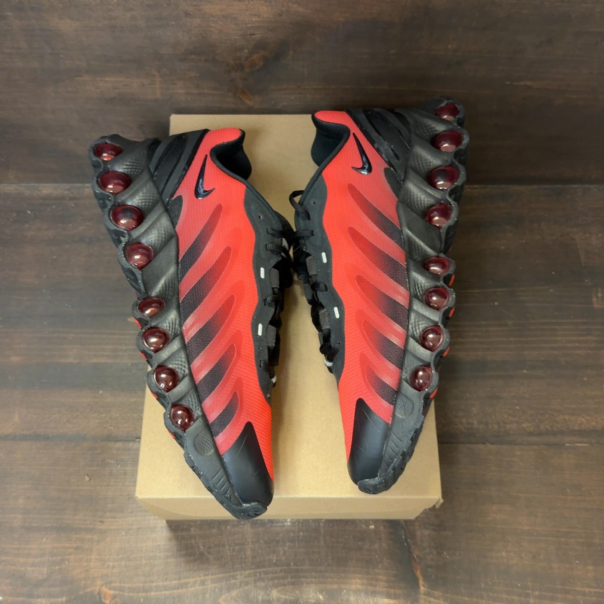 Nike Air Max Dn8 Black Bright Crimson Size 12 - Image 2