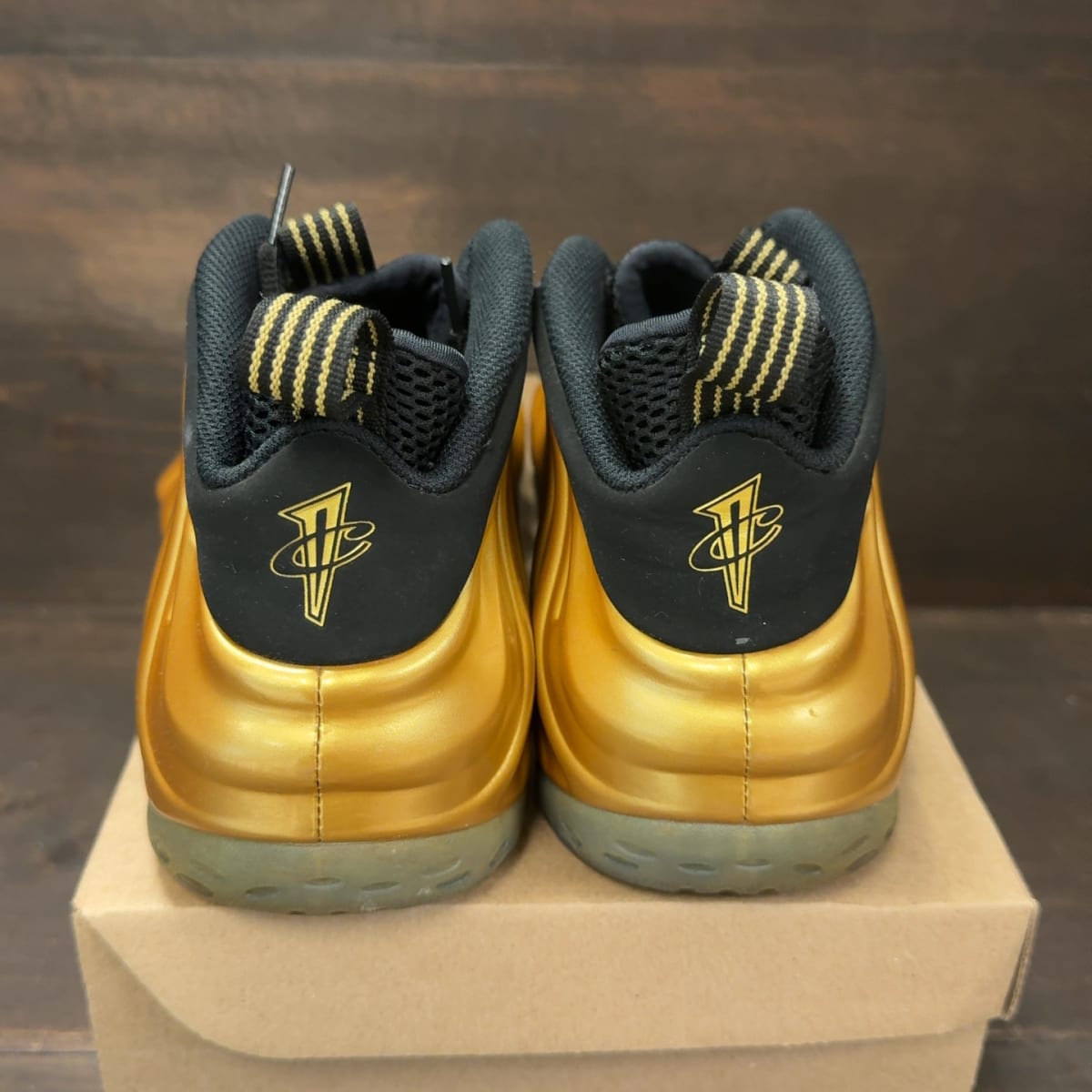 Nike Air Foamposite One Metallic Gold Size 11.5 (Pre-Owned) - aux
