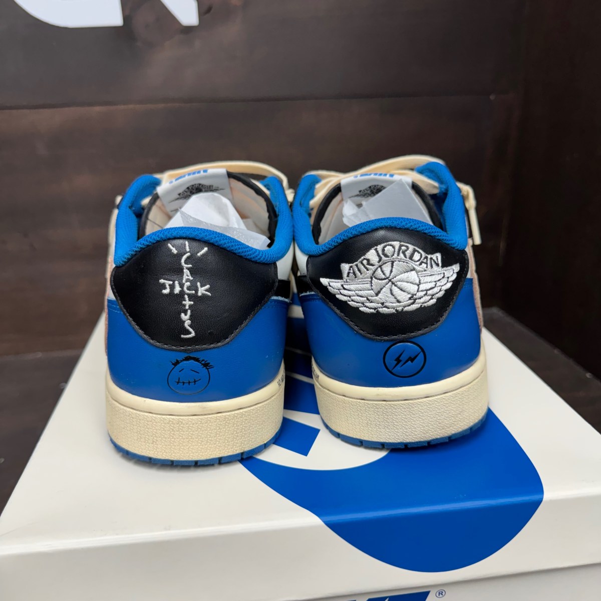 Jordan 1 Retro Low OG SP Fragment x Travis Scott - Image 5