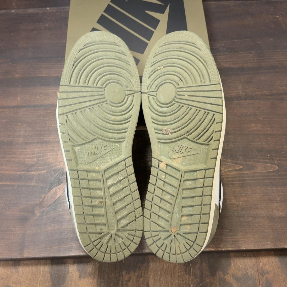 Jordan 1 Retro Low OG Medium Olive - Image 8