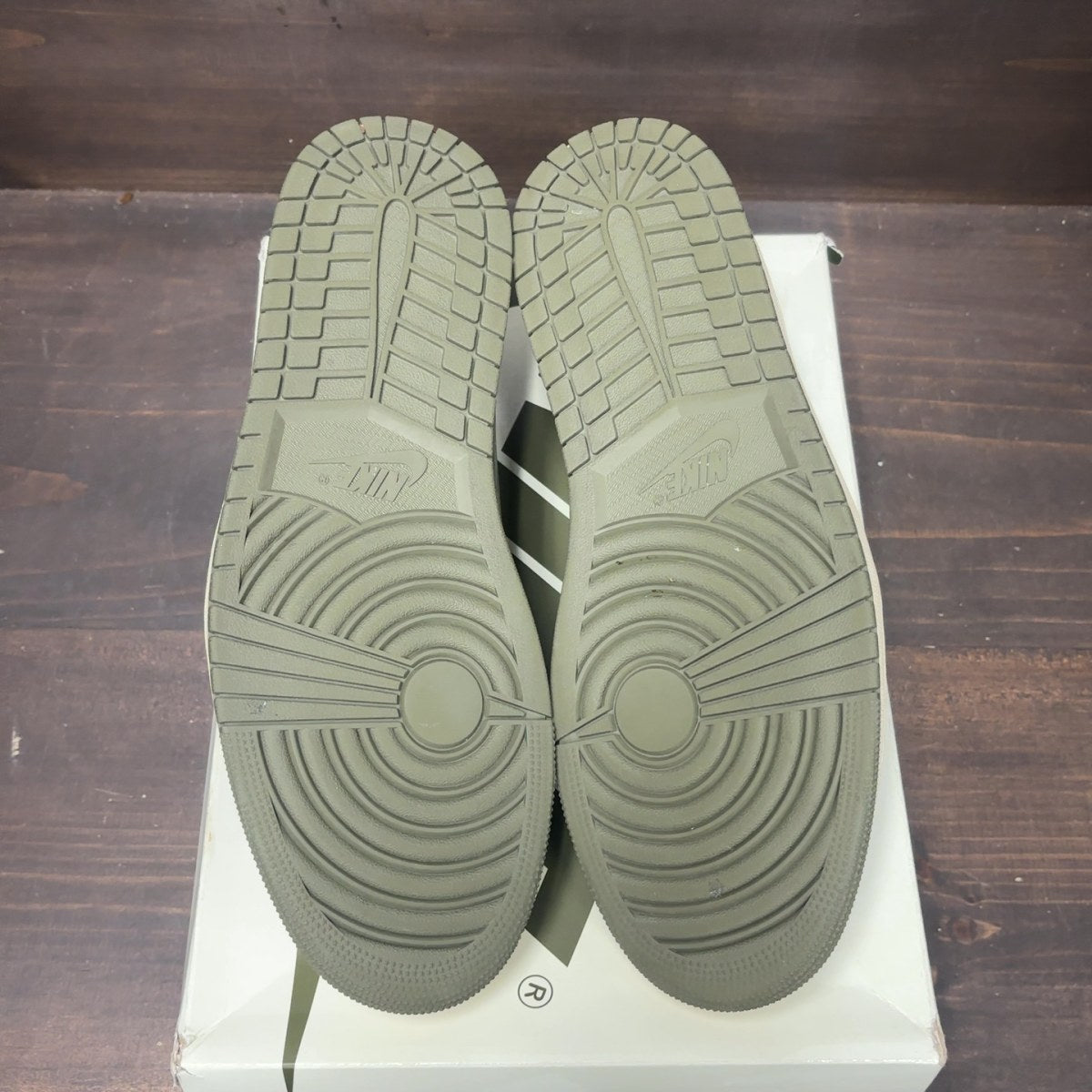 Jordan 1 Retro Low OG SP Travis Scott Olive (Women's) - Image 6