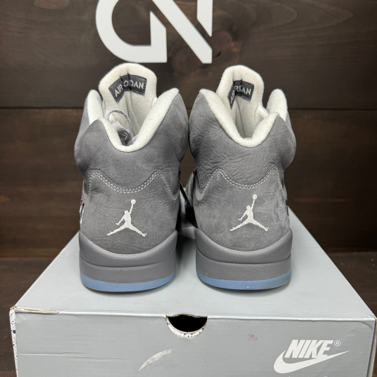Jordan 5 Retro Wolf Grey (2026) Size 11 (Pre-Owned) - Image 5