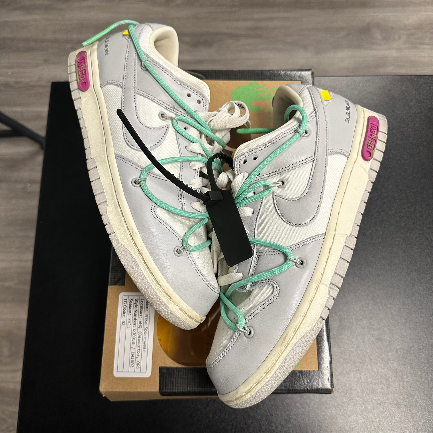 Off-White Nike Dunk Low Lot 4 of 50 (USED)