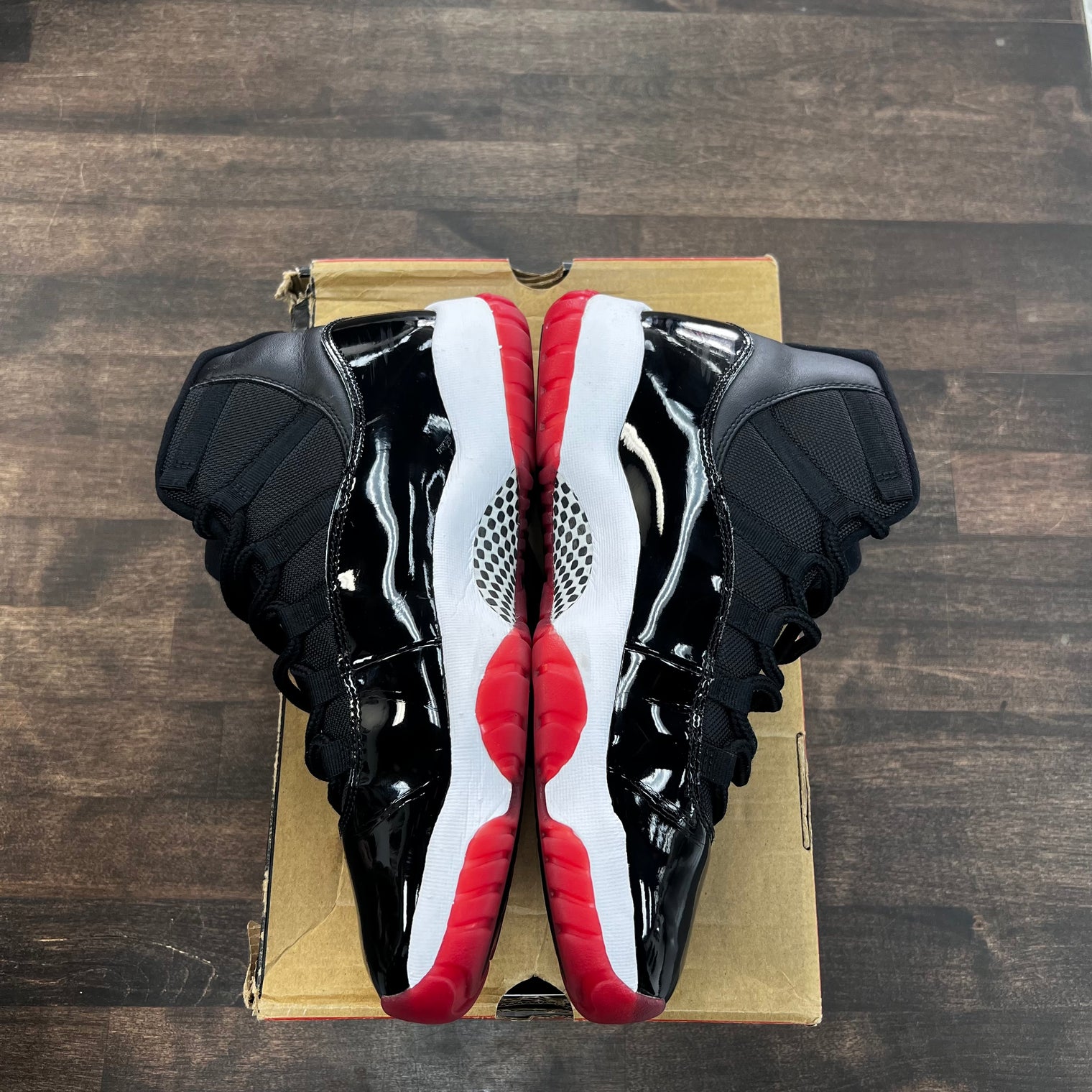 Bred Jordan 11 Retro (2019) (USED)