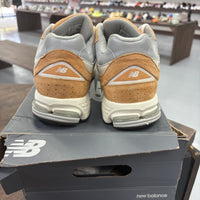 Sweet Caramel New Balance 2002R (USED)
