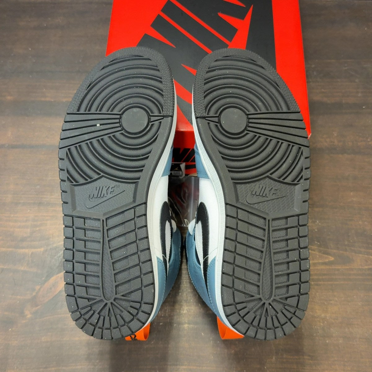 Jordan 1 Mid Fearless Facetasm - Image 8