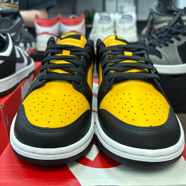 Reverse Goldenrod Dunk Low (2024) (USED)
