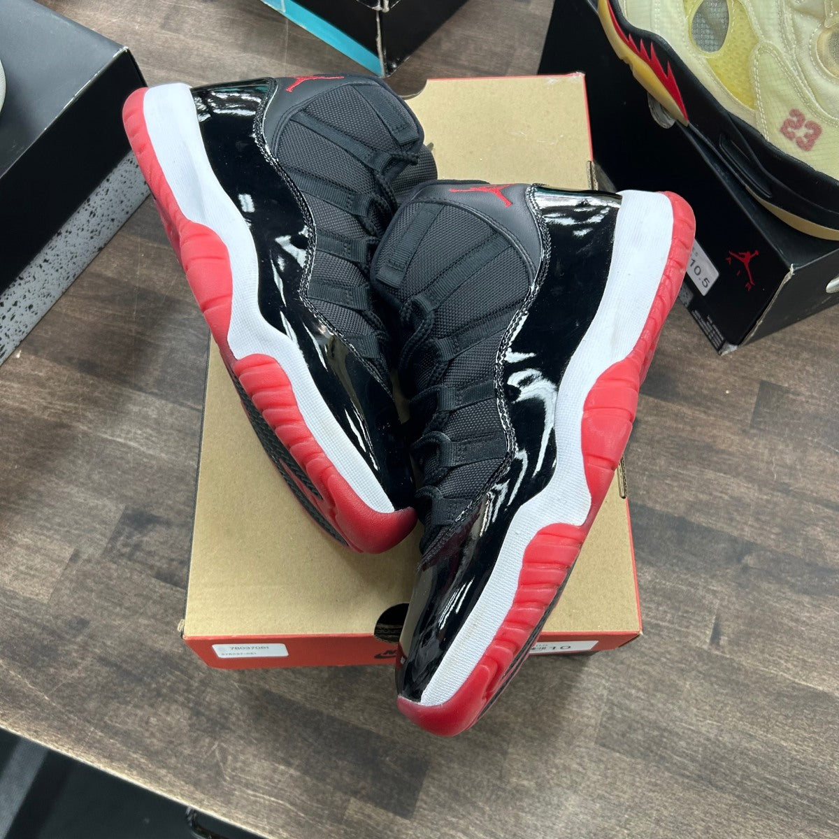 Jordan 11 Retro Playoffs Bred (2019) - Image 1