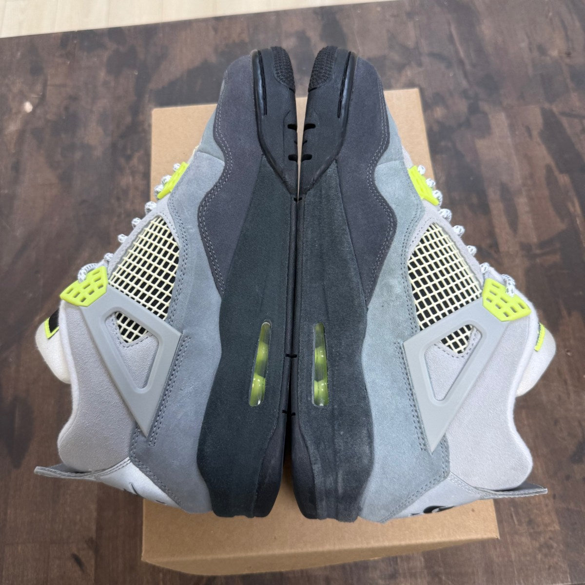 Jordan 4 Retro SE 95 Neon Size 10 (Pre-Owned) - Image 4