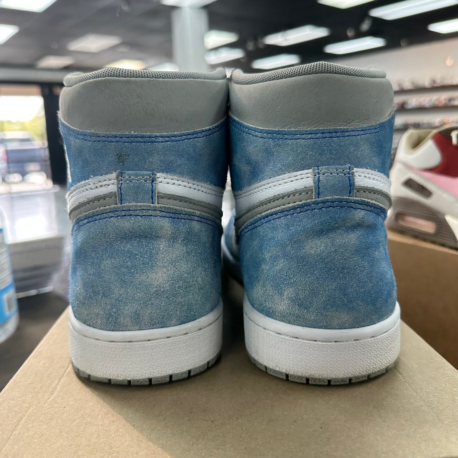 Hyper Royal Jordan 1 High Retro (USED, No Box)