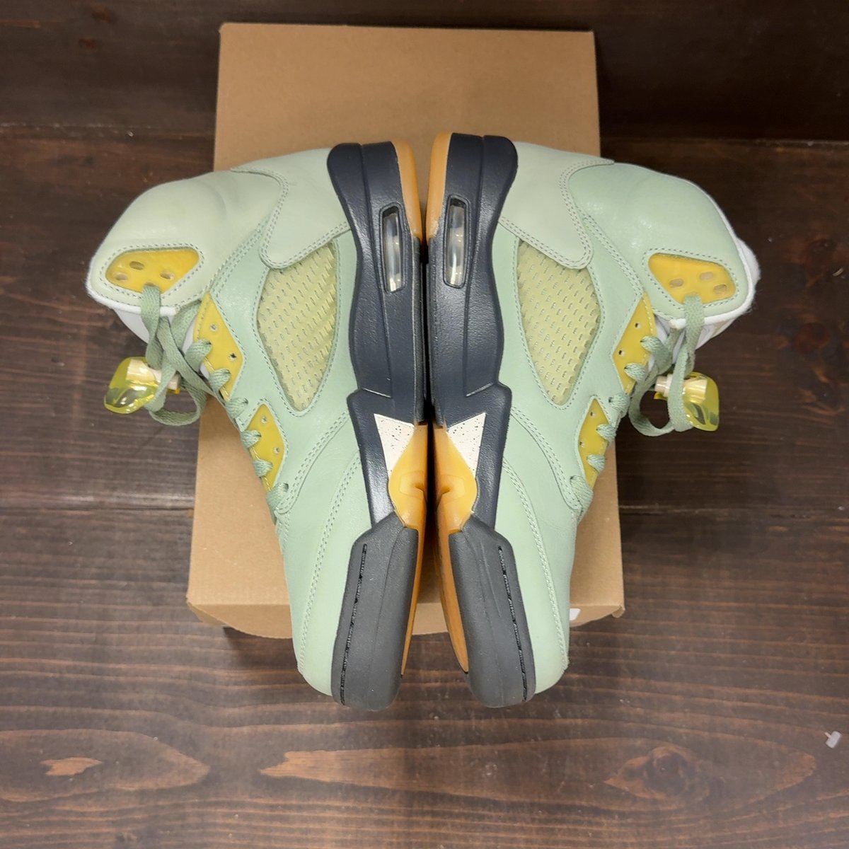 Jordan 5 Retro Jade Horizon Size 9.5 (Pre-Owned) - aux