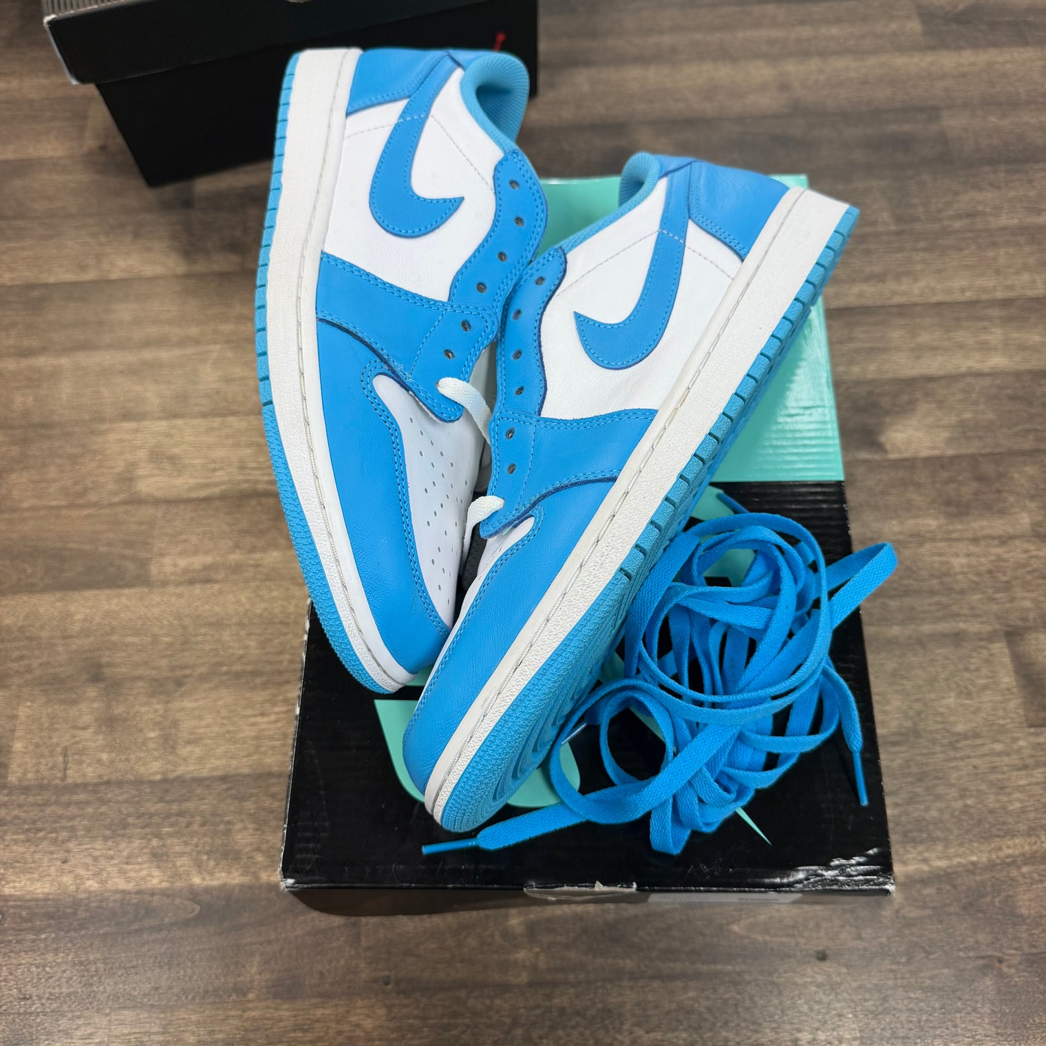 UNC Jordan 1 Low SB (USED)