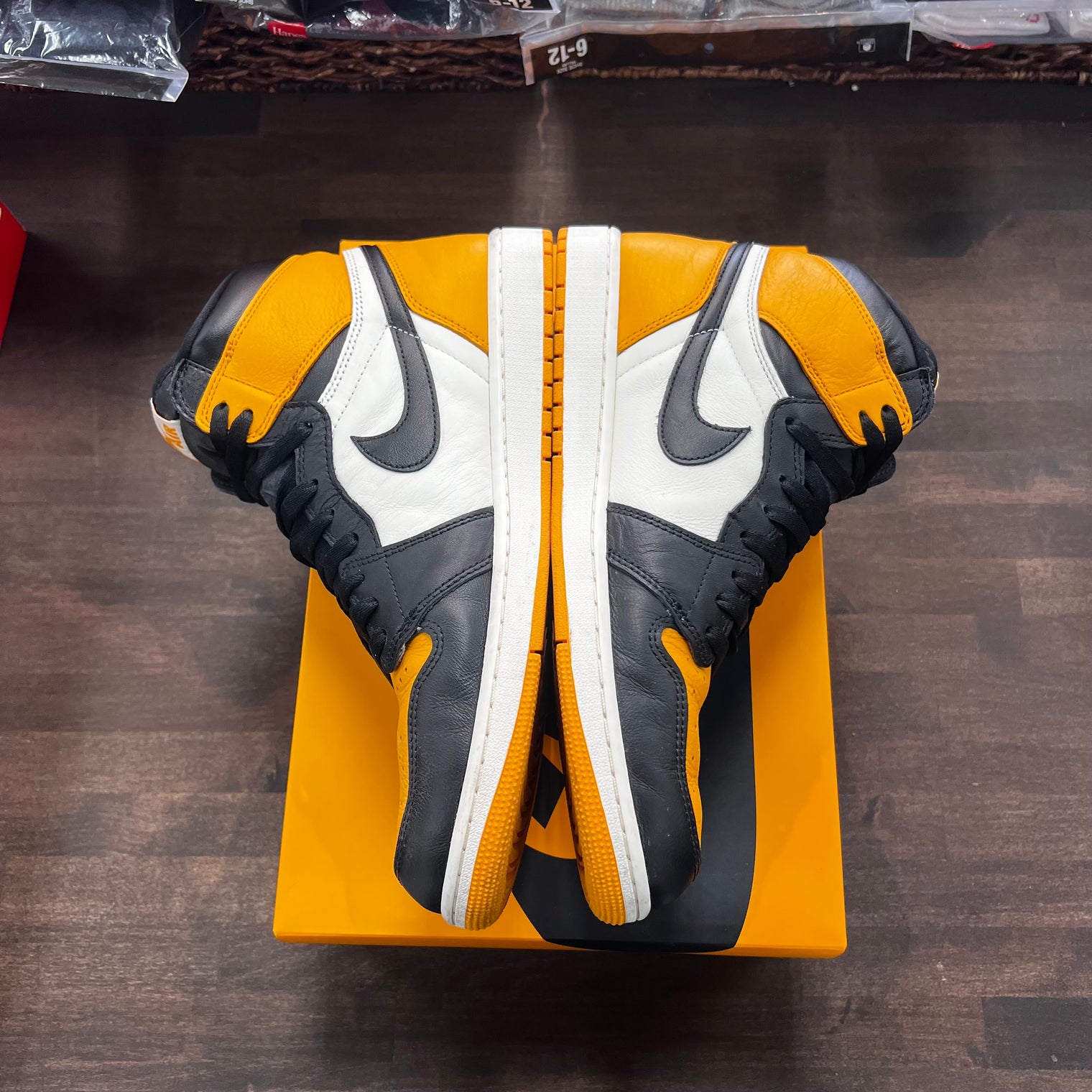 Taxi Jordan 1 High (USED)