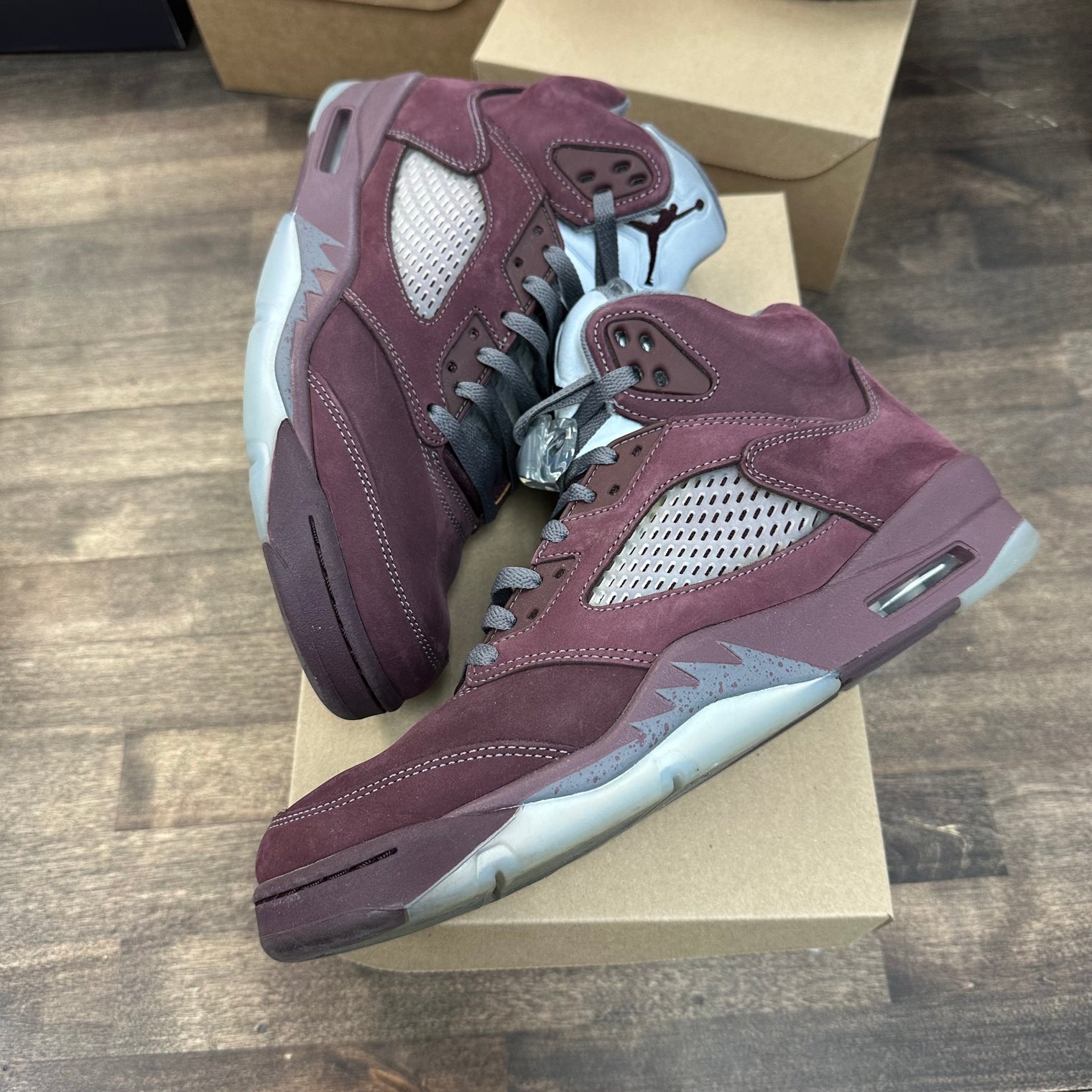 Burgundy Jordan 5 Retro (USED,No Box)