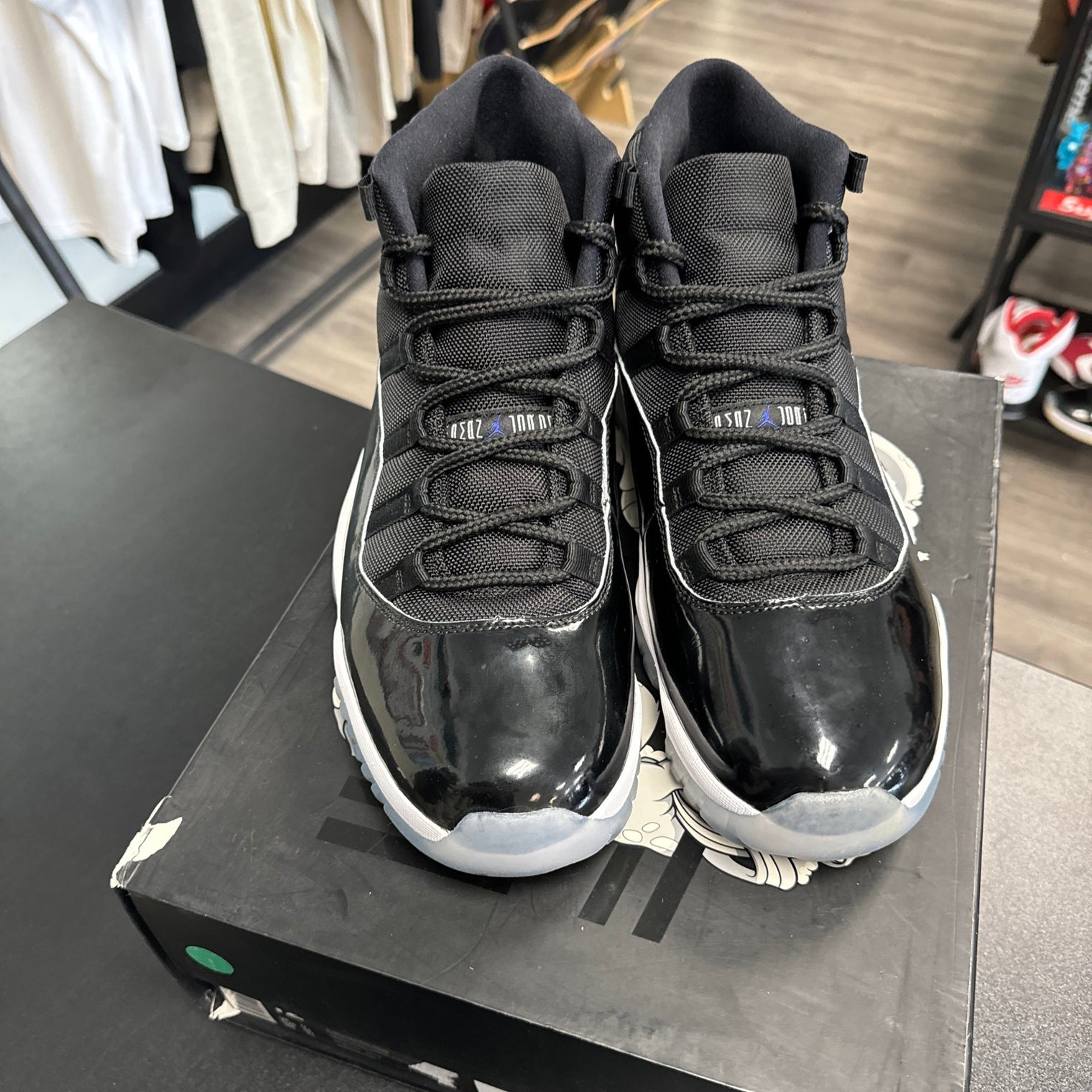 Space Jam Jordan 11 (USED)
