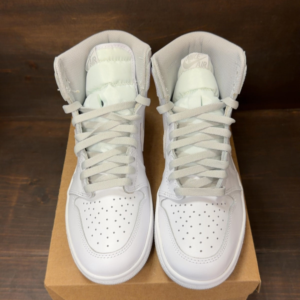 Jordan 1 Retro High '85 Neutral Grey Size 7 - Image 3