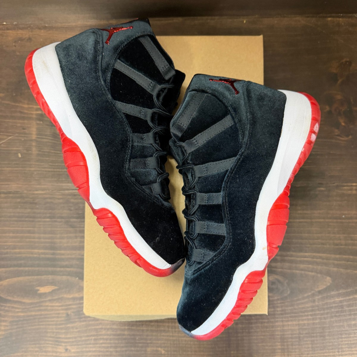 Jordan 11 Retro Bred Velvet (Women's) Size 10.5W (Pre-Owned) - Image 2
