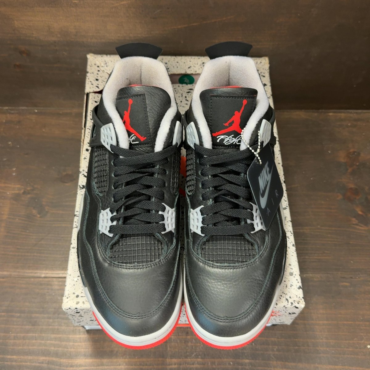 Jordan 4 Retro Bred Reimagined Size 9 (Pre-Owned) - tag