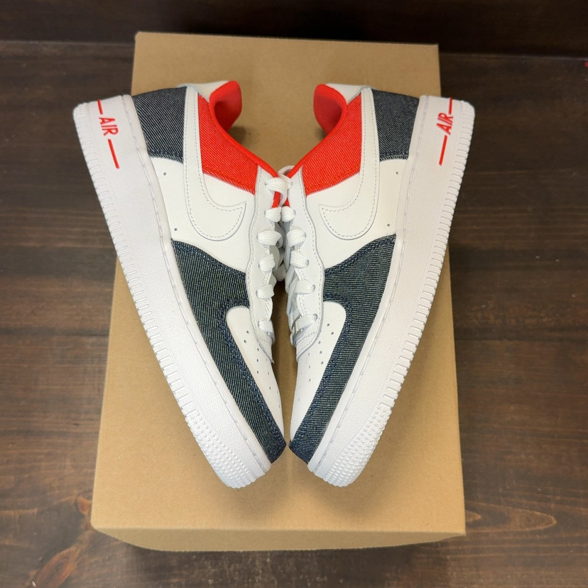 Nike Air Force 1 Low LV8 USA (GS) Size 5.5Y (Pre-Owned) - Image 2
