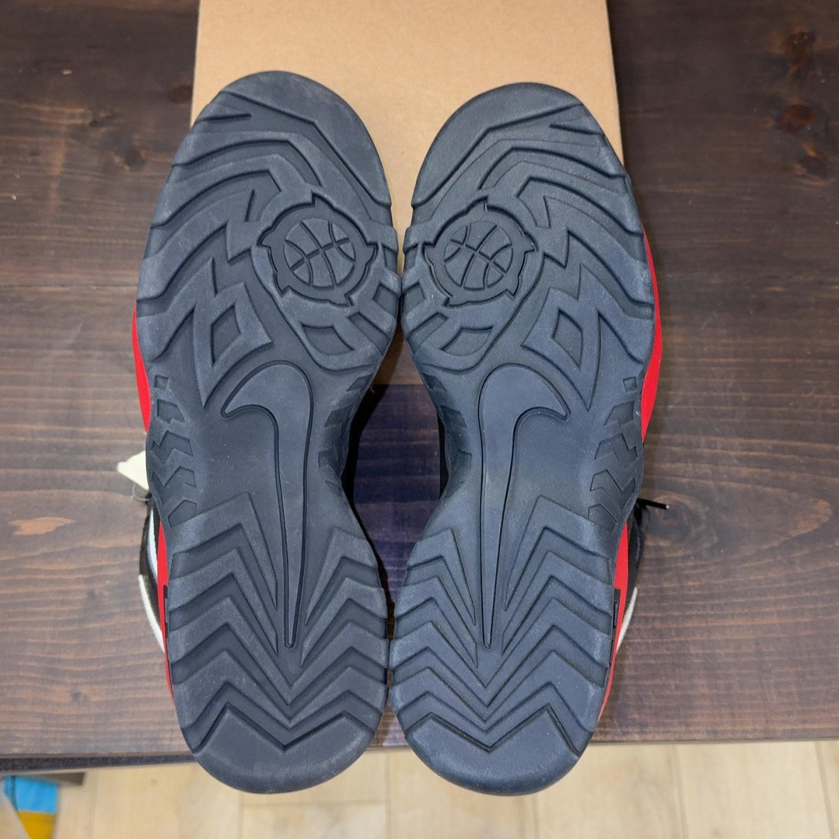 Nike Air Darwin Bulls Size 11 (Pre-Owned) - Image 8