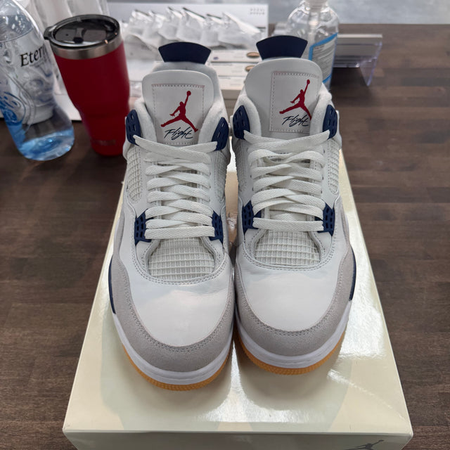 Navy SB Jordan 4 Retro (USED)