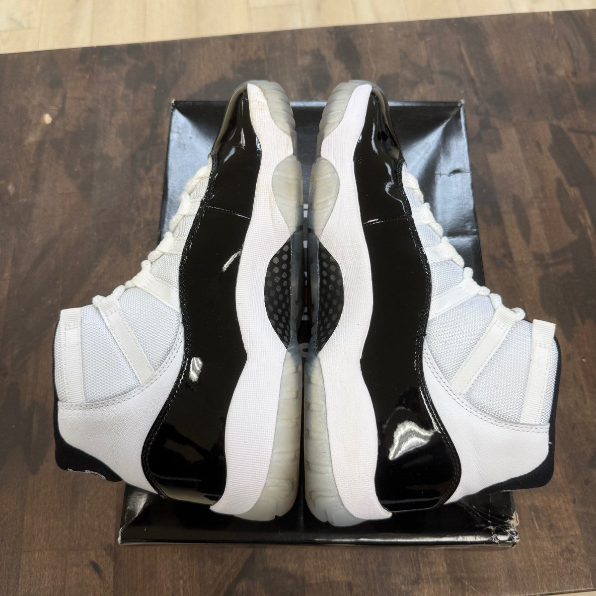 Jordan 11 Retro Concord (2018) - Image 4