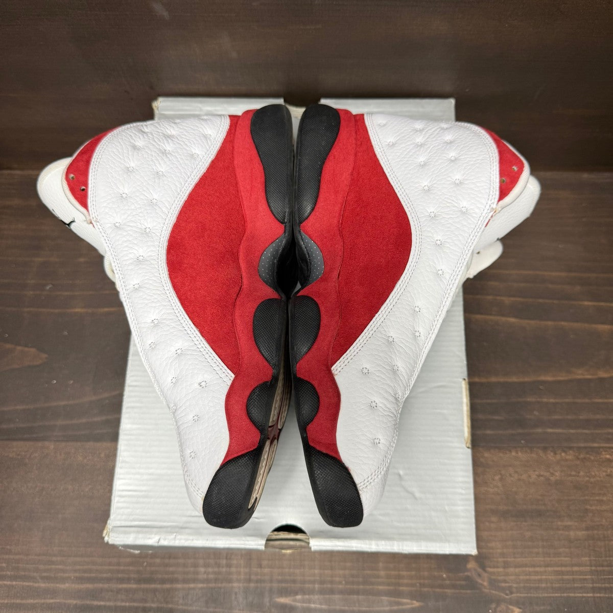 Jordan 13 Retro OG Chicago (2017) - Image 3