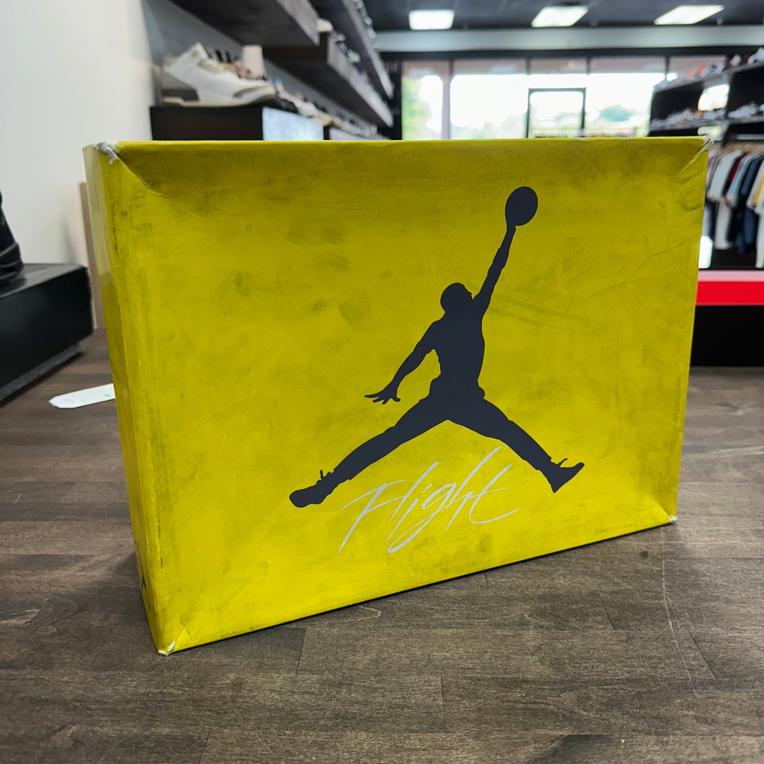 Lightning Jordan 4 (USED)