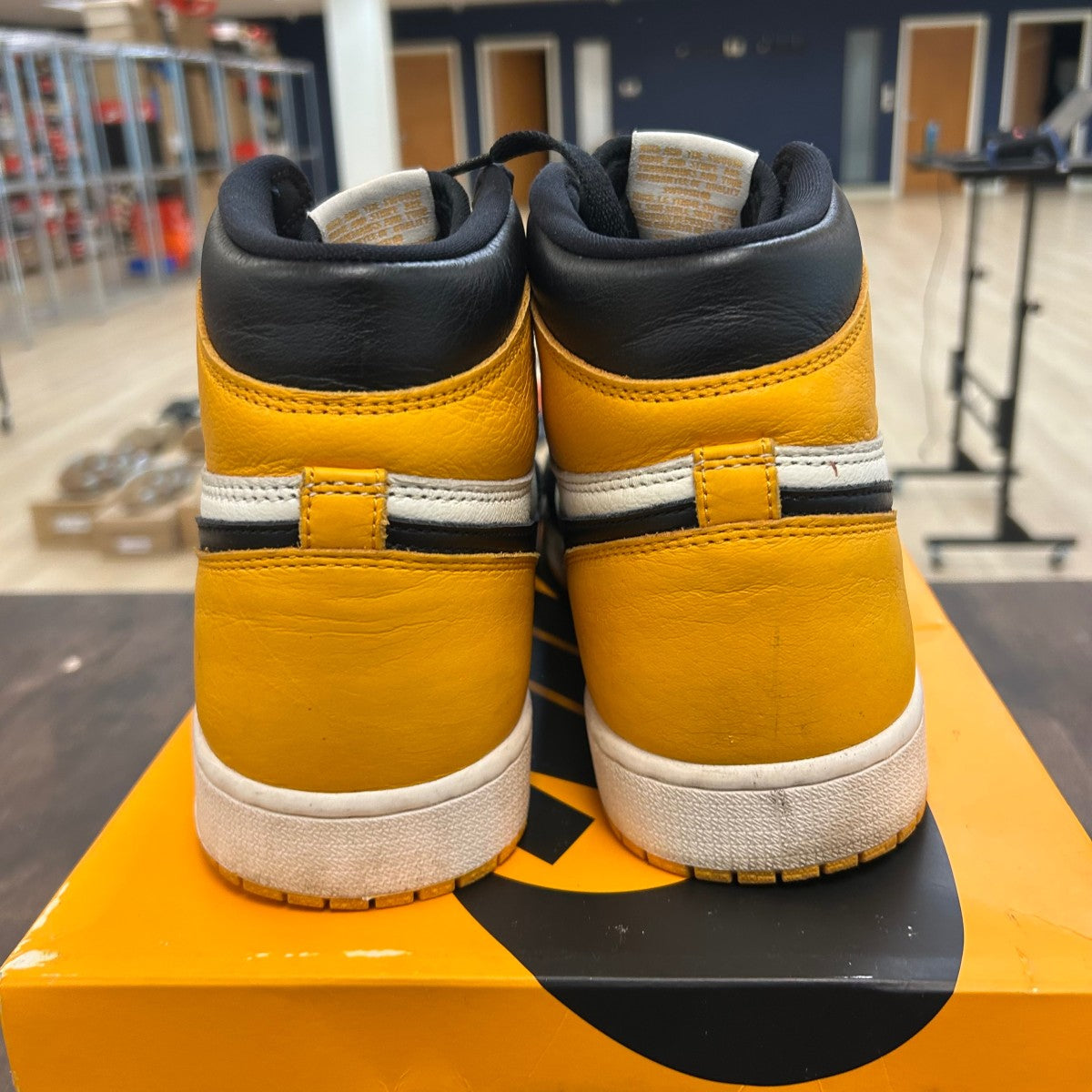 Jordan 1 Retro High OG Taxi - Image 4