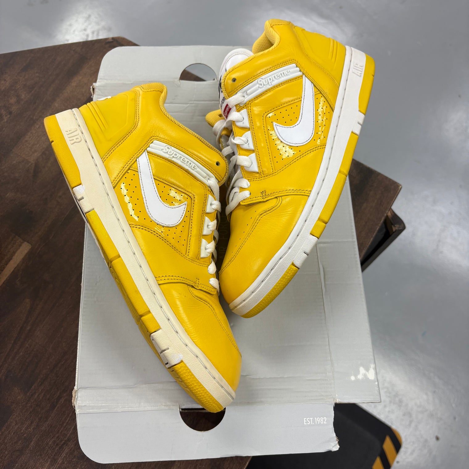 Supreme Yellow SB Air Force 1 Low (USED, Replacement Box)