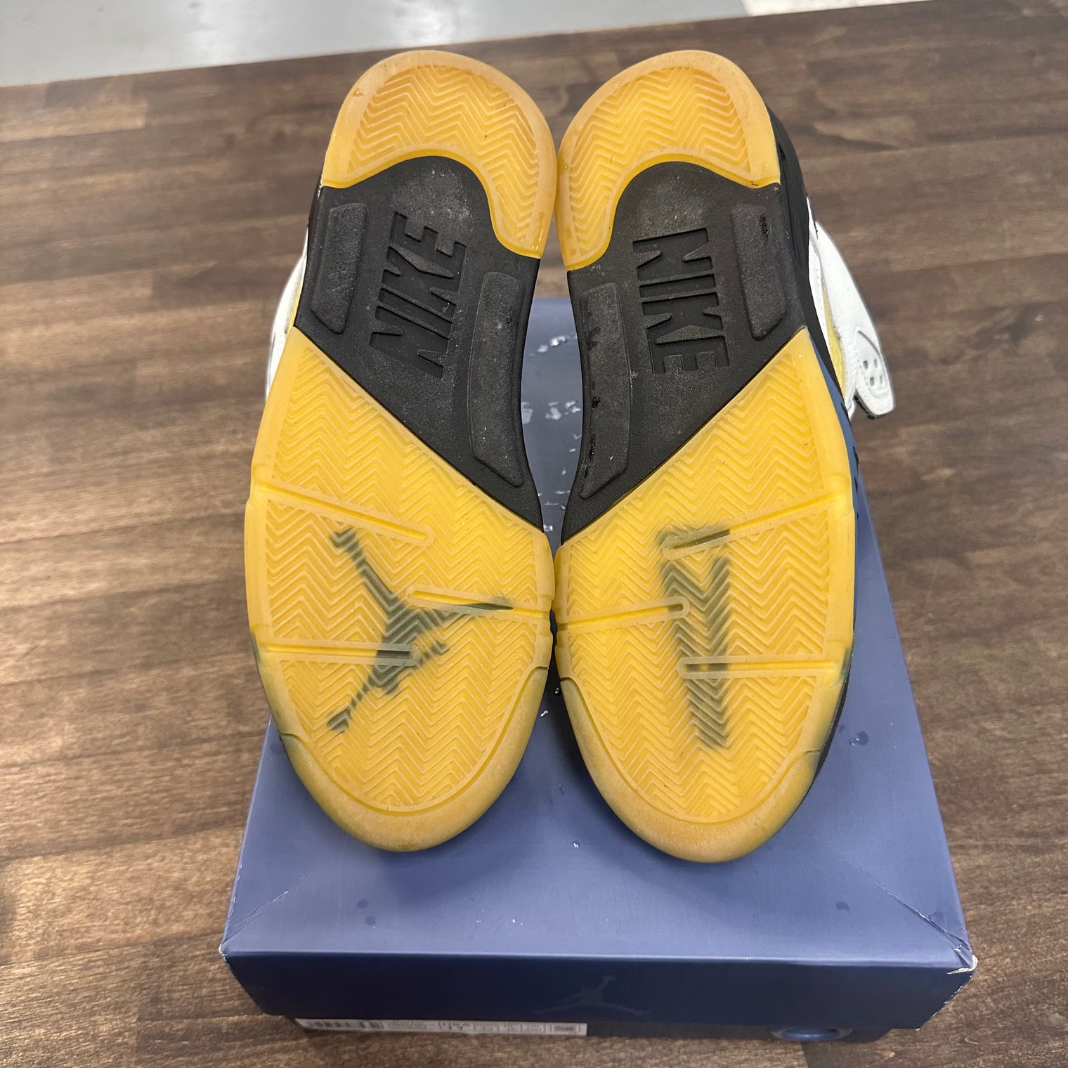 (W) A Ma Maniere Dawn Jordan 5 (USED)