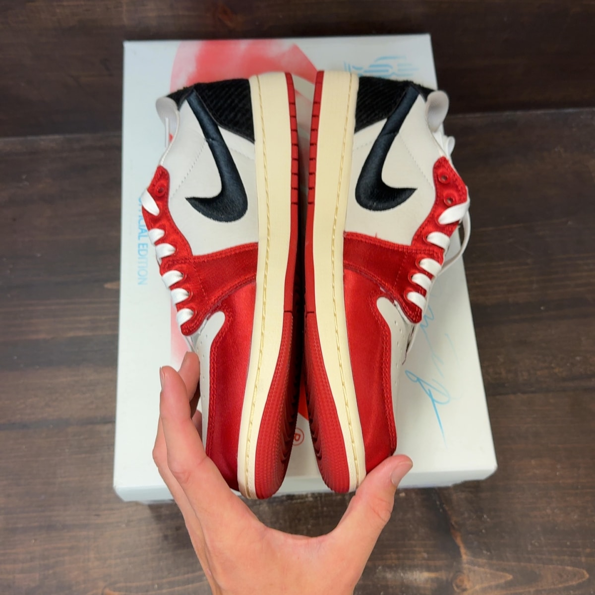Jordan 1 Retro Low OG Trophy Room Rookie Card Away - Image 4