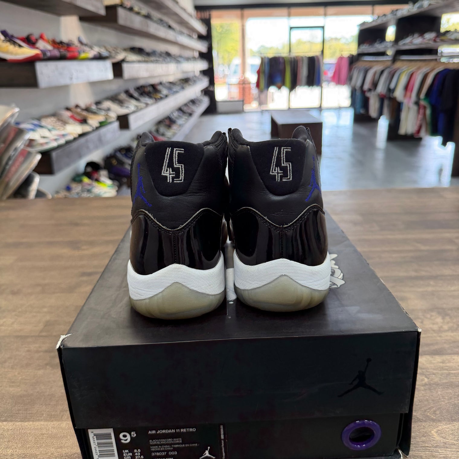 Space Jam Jordan 11 Retro (USED)
