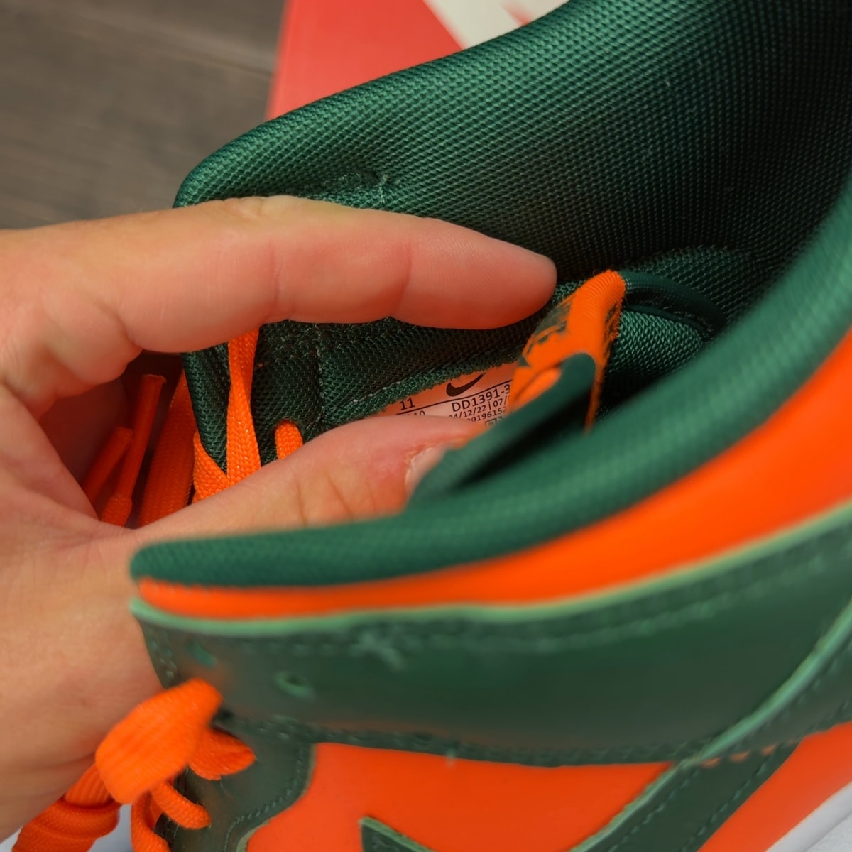 Nike Dunk Low Retro Miami Hurricanes - Image 7