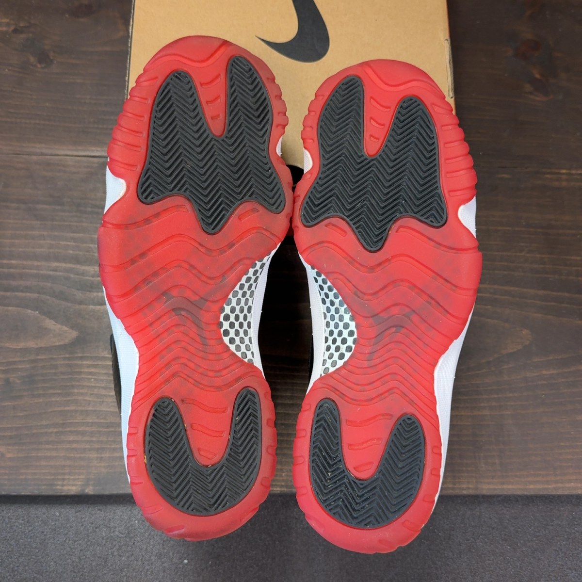 Jordan 11 Retro Playoffs Bred (2019) - Image 8