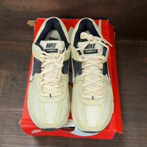 Nike Zoom Vomero 5 Alabaster Black Size 8.5 (Pre-Owned)