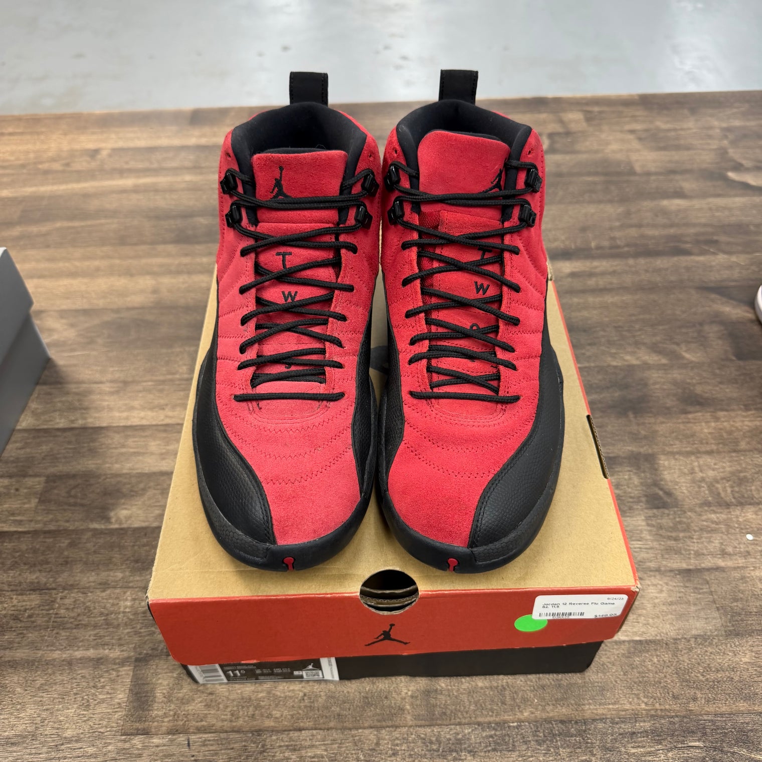 Reverse Flu Game Jordan 12 Retro (USED)