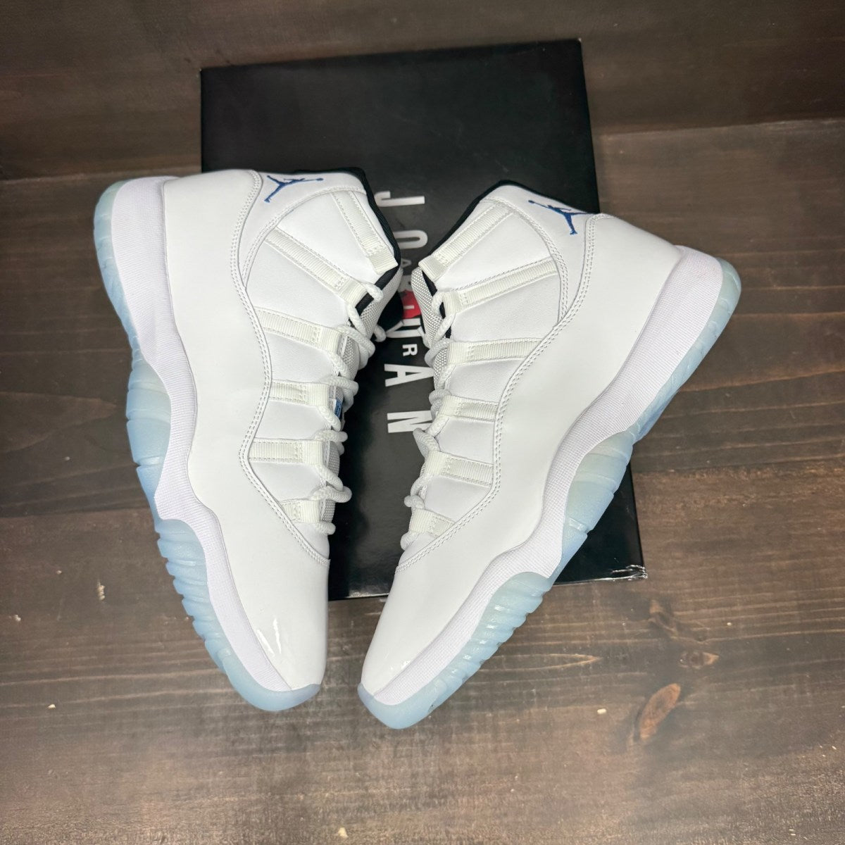 Jordan 11 Retro Legend Blue (2024) - Image 4