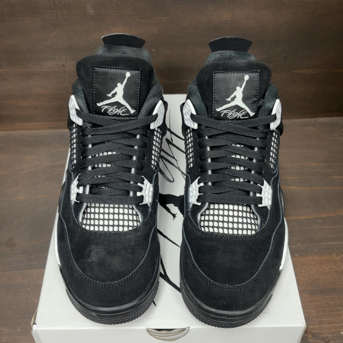 Jordan 4 Retro White Thunder Size 10.5 (Pre-Owned)
