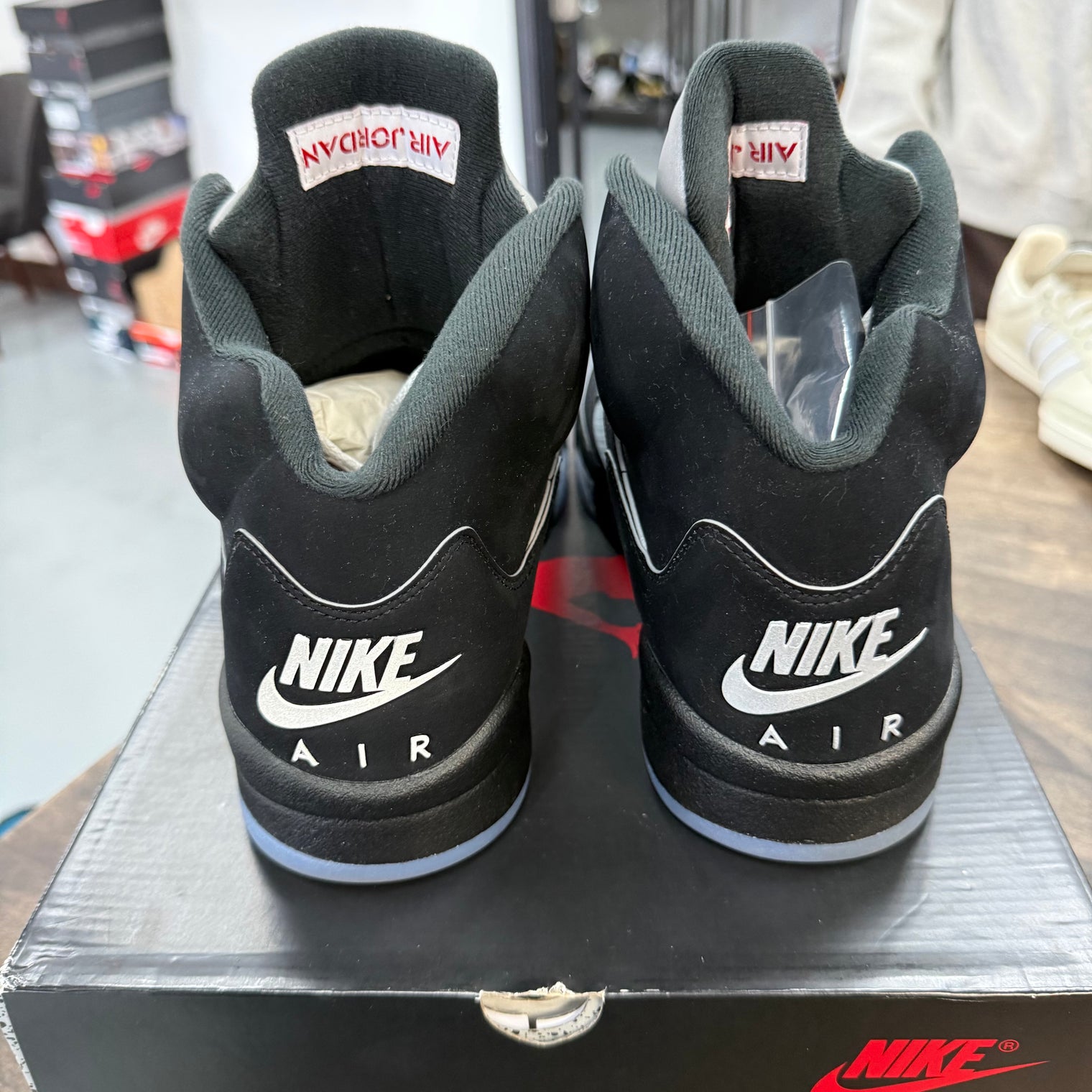 Black Metallic Jordan 5 Retro (Lightly Worn)