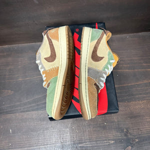 Jordan 1 Retro Low OG Zion Williamson Voodoo Size 8 (Pre-Owned) - side