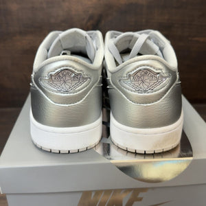 Jordan 1 Low OG Metallic Silver - Image 4
