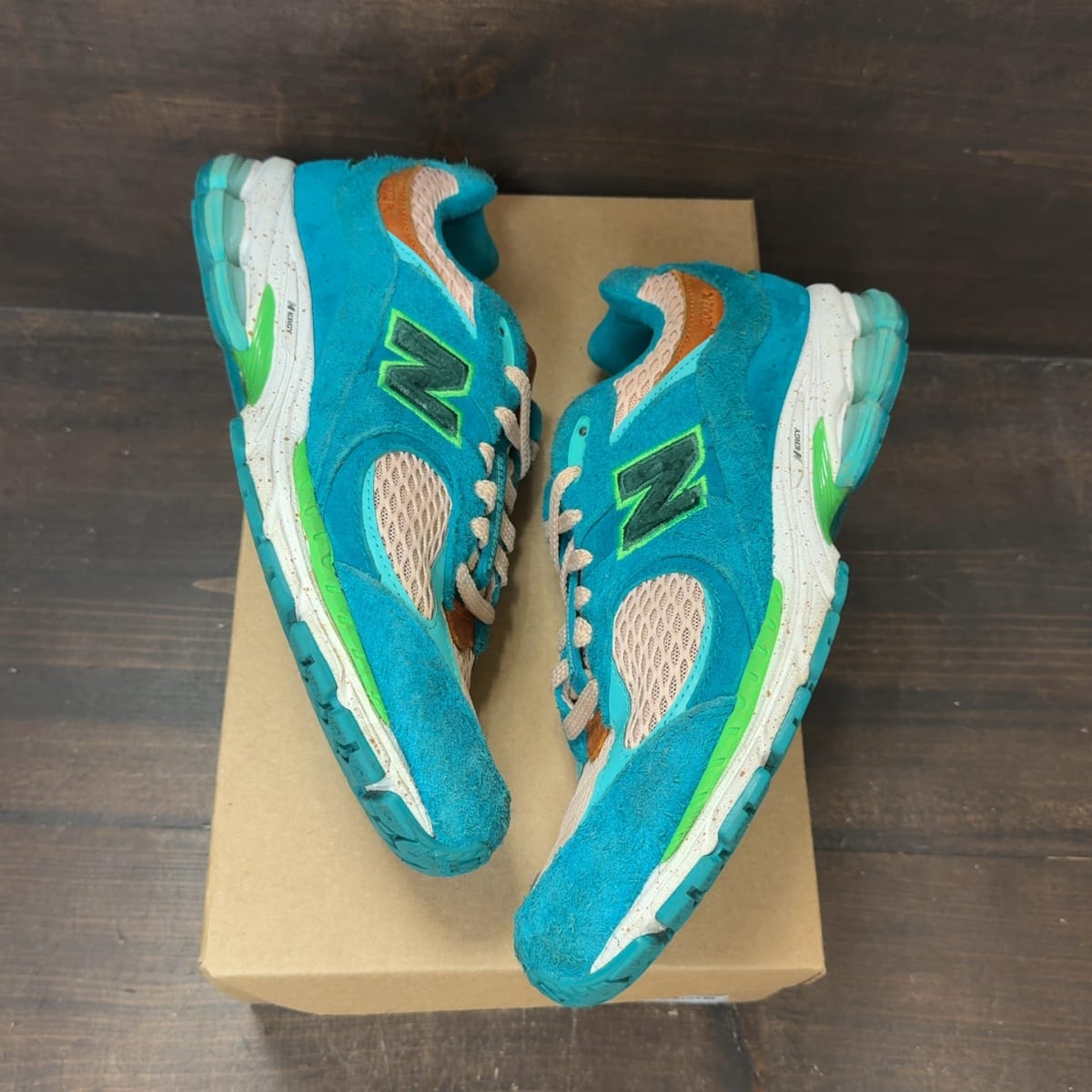New Balance 2002R Salehe Bembury Water Be The Guide Size 10.5 (Pre-Owned) - back
