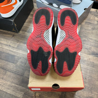 Bred Jordan 11 Retro (USED)