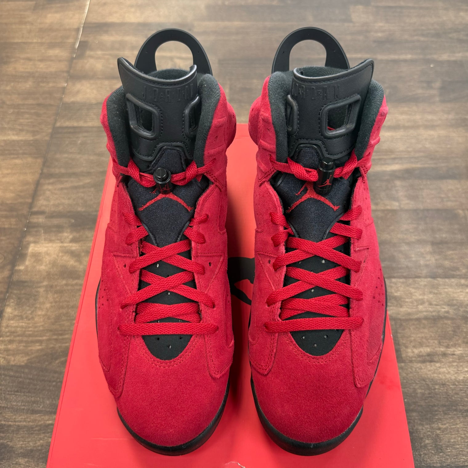 Toro Bravo Jordan 6 (USED)